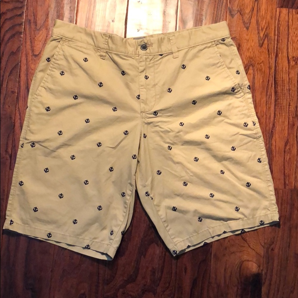 Gap Men’s Khaki Shorts